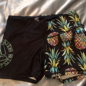 Feed me Fight me Crossfit shorts, sz Large.